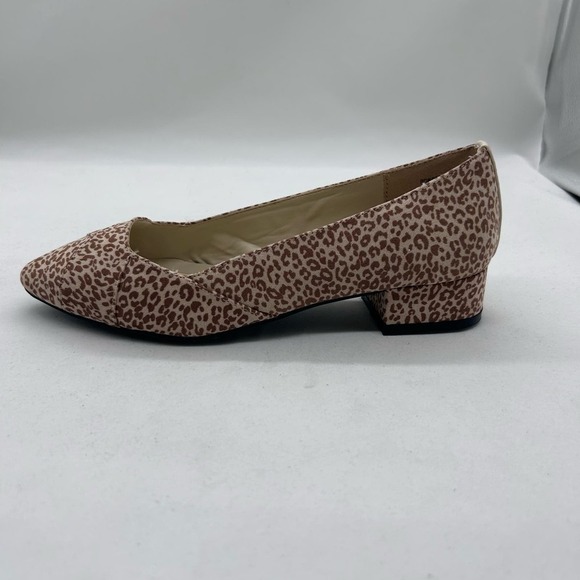 Journee Collection Loafers‎ Womens 7 1/2 Animal Print Justine Heeled Loafers NEW - Picture 3 of 10